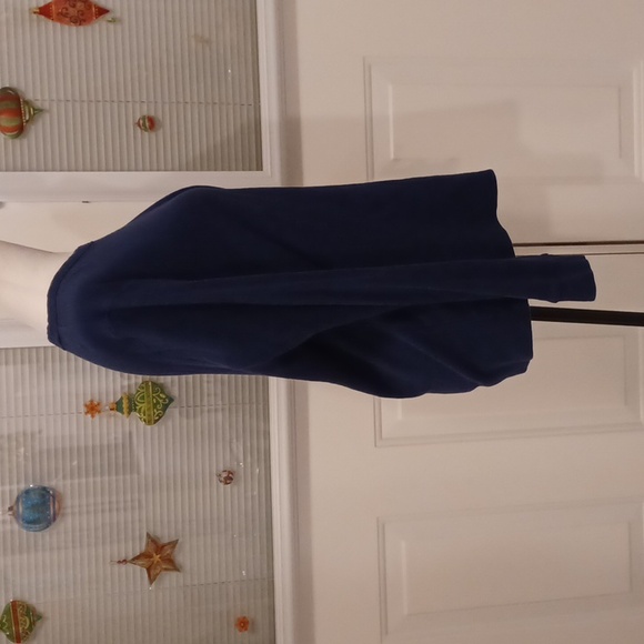 4/$40 Navy Blue Long Sleeve Tee Size Small - Picture 3 of 6